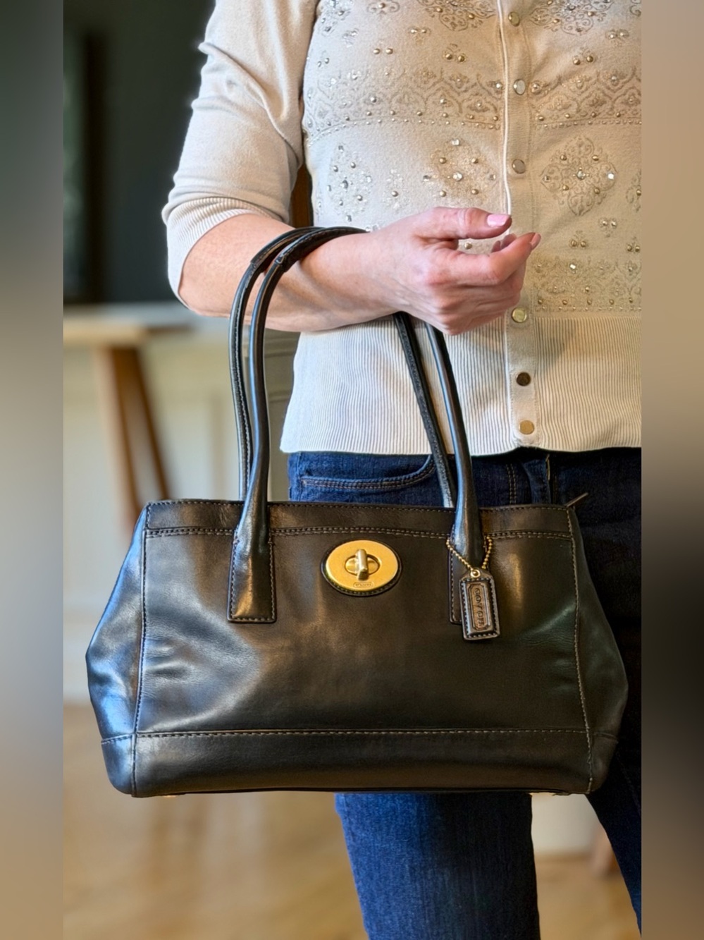 Coach Classic 2008 Hamptons Madeline Black Leather Turnlock Satchel